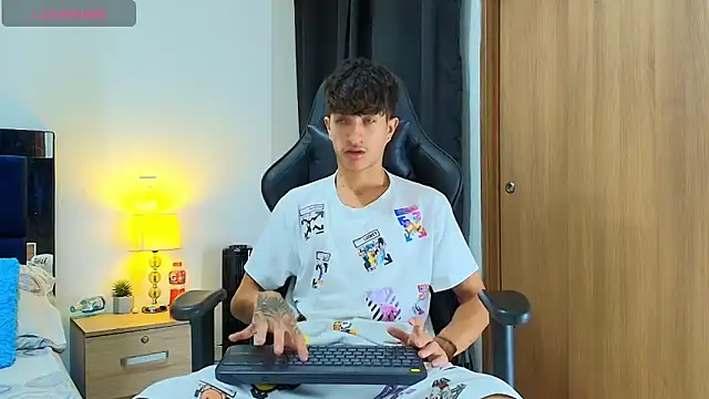  CamiloBass online show from May 2026 01:22:02 AM