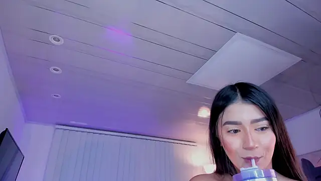 amelie jhons online show from January 2025 01:58:02 AM