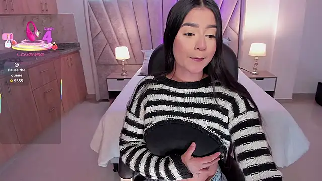 amelie jhons online show from December 2025 06:26:01 PM