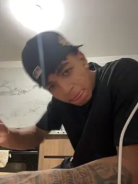 Snapshot of JoanG10 chatting on September 2025 05:06:02 AM JoanG10 online show from September 2025 05:06:02 AM