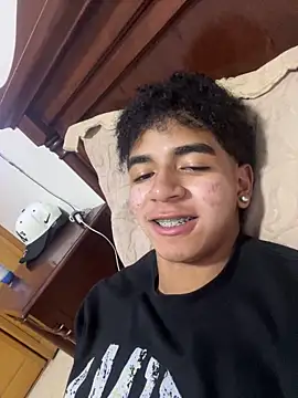 Snapshot of JoanG10 chatting on November 2025 11:29:01 PM JoanG10 online show from November 2025 11:29:01 PM