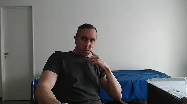 Snapshot of HELL_FIRE chatting on December 2024 11:45:02 AM HELL FIRE online show from December 2024 11:45:02 AM