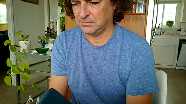 Snapshot of costanza7070 chatting on February 2025 06:20:01 PM costanza7070 online show from February 2025 06:20:01 PM