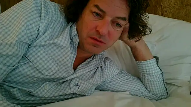 Snapshot of costanza7070 chatting on March 2025 08:10:02 PM costanza7070 online show from March 2025 08:10:02 PM