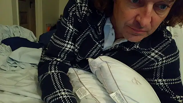 Snapshot of costanza7070 chatting on March 2025 05:21:02 AM costanza7070 online show from March 2025 05:21:02 AM