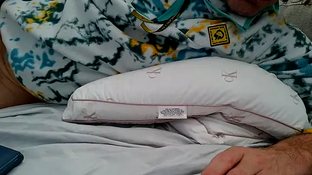 Snapshot of costanza7070 chatting on March 2025 09:45:01 PM costanza7070 online show from March 2025 09:45:01 PM