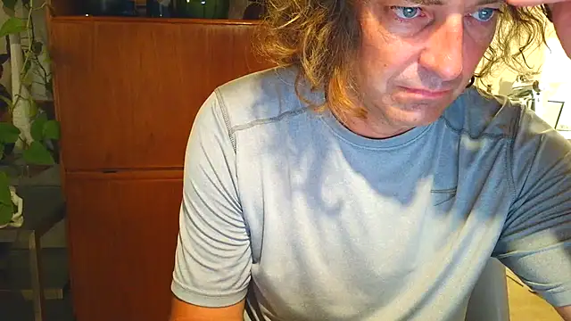 Snapshot of costanza7070 chatting on September 2025 02:14:01 AM costanza7070 online show from September 2025 02:14:01 AM