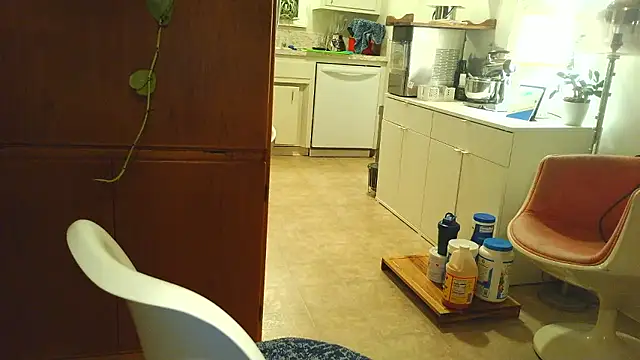 Snapshot of costanza7070 chatting on October 2025 02:00:01 AM costanza7070 online show from October 2025 02:00:01 AM