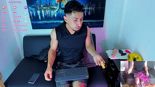 Snapshot of Piggy_Eddy chatting on October 2025 03:32:02 PM Piggy Eddy online show from October 2025 03:32:02 PM