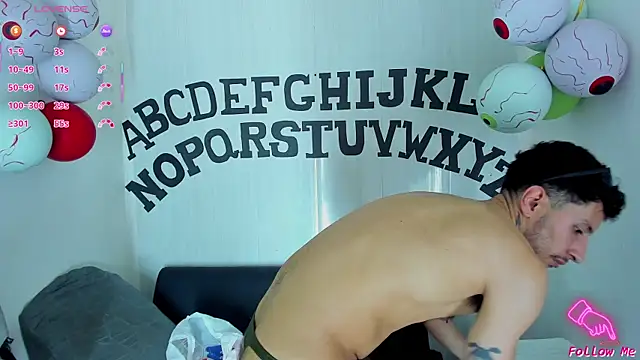 Snapshot of Piggy_Eddy chatting on October 2025 08:42:01 PM Piggy Eddy online show from October 2025 08:42:01 PM