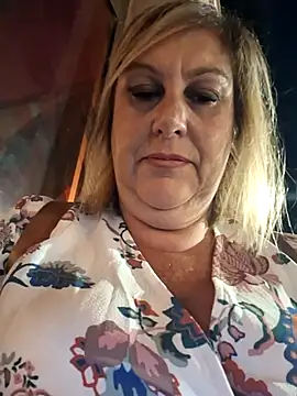 Snapshot of Mara-24 chatting on September 2025 08:21:02 PM Mara-24 online show from September 2025 08:21:02 PM