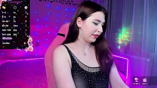 Snapshot of Alice___Rose chatting on September 2025 06:40:01 PM Alice Rose online show from September 2025 06:40:01 PM