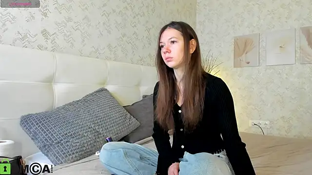 Nicole Charm online show from September 2025 09:58:01 PM