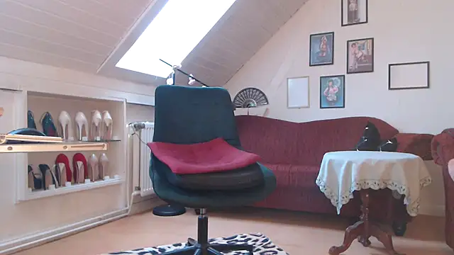 GinaBlonde online show from January 2025 12:21:01 PM