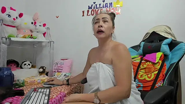 GatitaSexy Hotwet4u online show from January 2025 04:26:01 AM