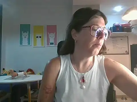 Snapshot of Calentandote chatting on October 2025 08:34:02 AM Calentandote online show from October 2025 08:34:02 AM