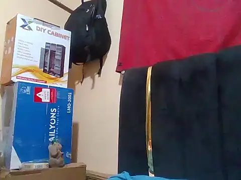 Prety petty online show from April 2026 06:24:02 PM