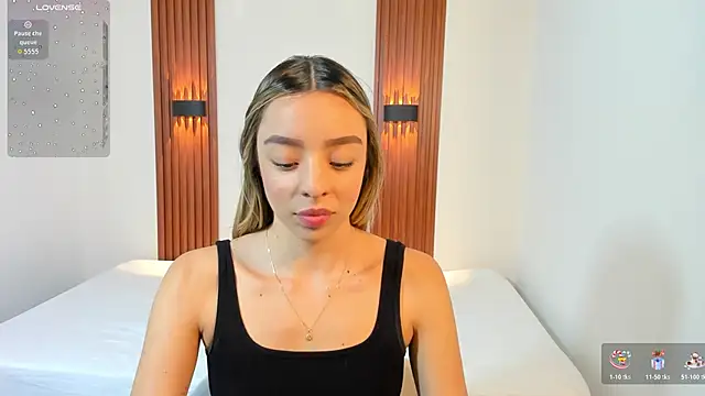 AliceRoss0 online show from December 2025 08:39:02 PM