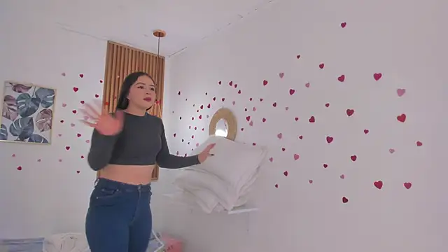 Snapshot of TiffanyWright chatting on February 2026 01:31:01 PM TiffanyWright online show from February 2026 01:31:01 PM