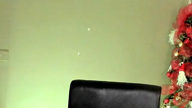 Snapshot of Renata_wilsom chatting on December 2024 01:47:02 AM Renata wilsom online show from December 2024 01:47:02 AM