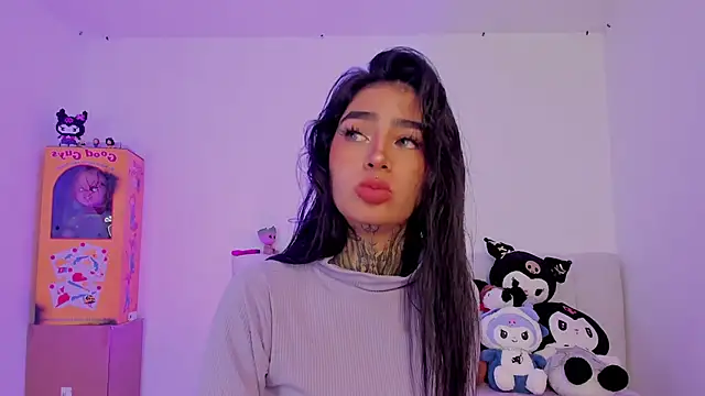 Snapshot of shadowcatt_ chatting on October 2025 08:05:02 PM shadowcatt online show from October 2025 08:05:02 PM