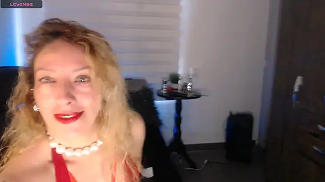 steisyhills online show from December 2024 12:05:02 PM