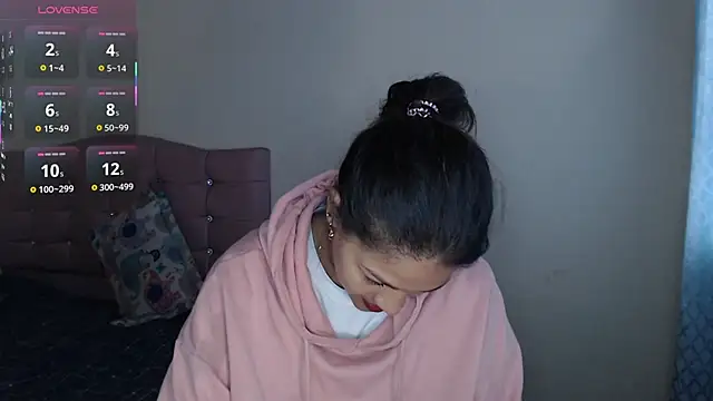 makennaa  online show from November 2025 10:58:02 AM