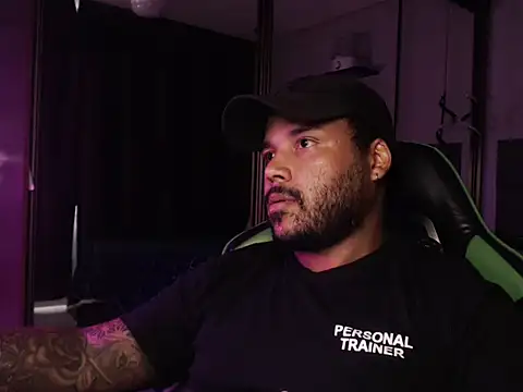 Snapshot of Ale_Mineiro chatting on March 2026 11:06:02 AM Ale Mineiro online show from March 2026 11:06:02 AM