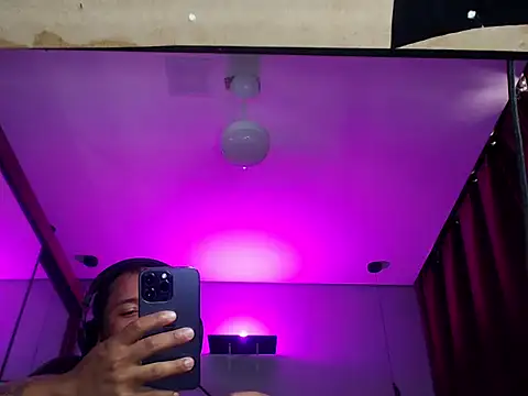 Snapshot of Ale_Mineiro chatting on March 2026 09:48:02 AM Ale Mineiro online show from March 2026 09:48:02 AM