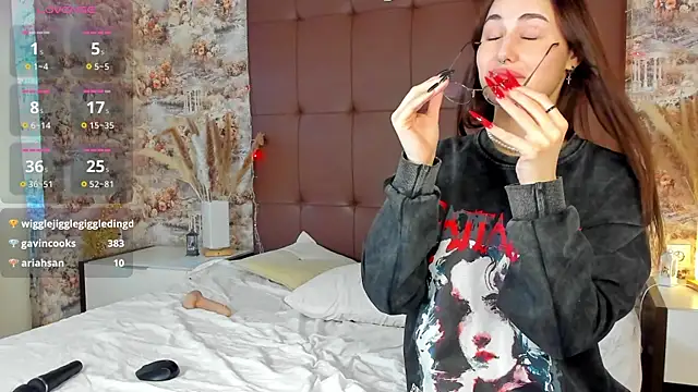 Mary Walker online show from January 2025 07:08:02 AM