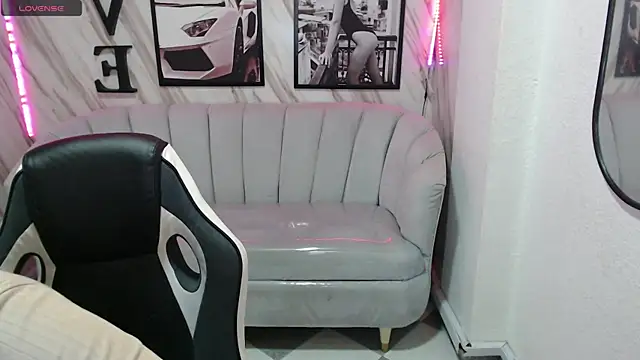  samantha b online show from December 2024 12:35:01 PM