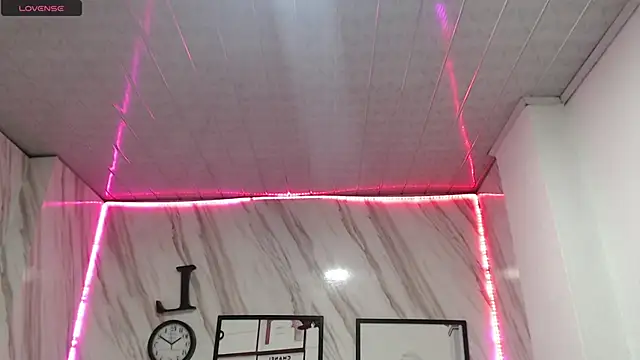  samantha b online show from December 2024 12:34:01 PM