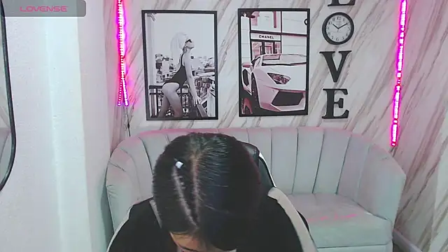  samantha b online show from March 2025 12:47:01 PM