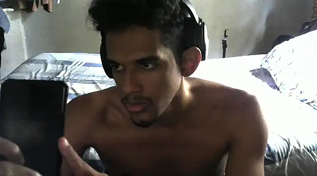 RenziTatte online show from March 2025 02:18:01 PM