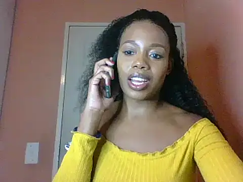 Snapshot of NAUGHTYSHALOTXX chatting on March 2025 06:07:02 AM NAUGHTYSHALOTXX online show from March 2025 06:07:02 AM