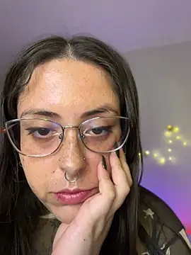 Mizztikaa online show from May 2026 06:24:02 PM