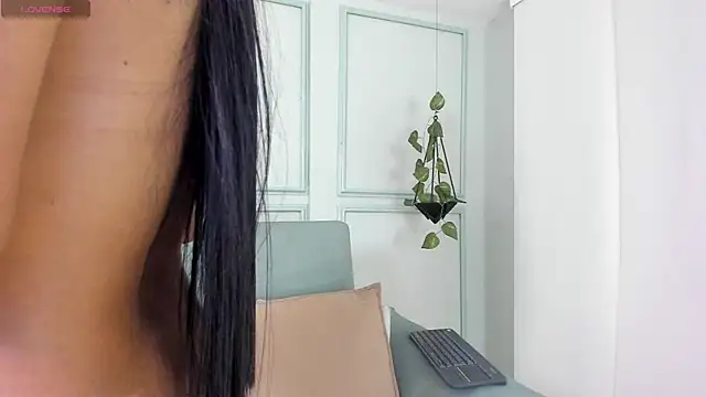 Snapshot of morganlake_ chatting on February 2025 03:47:02 AM morganlake online show from February 2025 03:47:02 AM