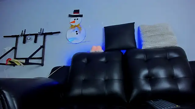 Snapshot of Rob_saenz_ chatting on December 2024 02:41:02 AM Rob saenz online show from December 2024 02:41:02 AM