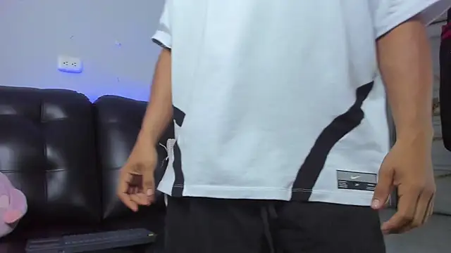 Snapshot of Rob_saenz_ chatting on January 2025 12:35:02 PM Rob saenz online show from January 2025 12:35:02 PM