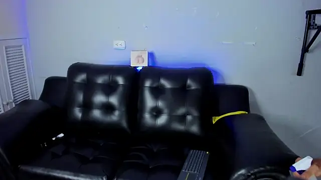 Snapshot of Rob_saenz_ chatting on January 2025 06:33:02 PM Rob saenz online show from January 2025 06:33:02 PM