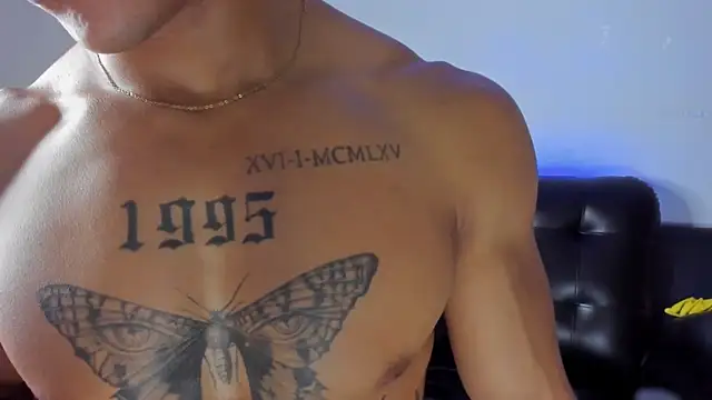 Snapshot of Rob_saenz_ chatting on January 2025 05:30:01 PM Rob saenz online show from January 2025 05:30:01 PM