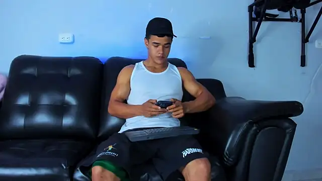 Snapshot of Rob_saenz_ chatting on February 2025 01:51:02 PM Rob saenz online show from February 2025 01:51:02 PM