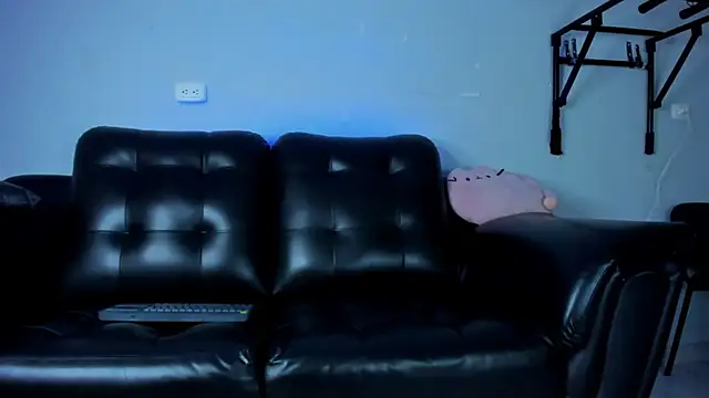 Snapshot of Rob_saenz_ chatting on February 2025 01:39:02 PM Rob saenz online show from February 2025 01:39:02 PM