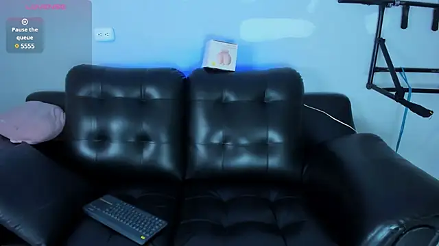 Snapshot of Rob_saenz_ chatting on March 2025 04:07:02 PM Rob saenz online show from March 2025 04:07:02 PM