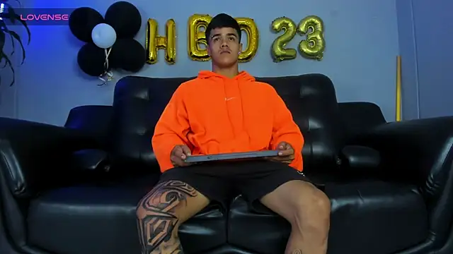 Snapshot of Rob_saenz_ chatting on September 2025 02:39:02 PM Rob saenz online show from September 2025 02:39:02 PM