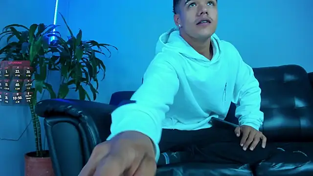 Snapshot of Rob_saenz_ chatting on September 2025 01:36:02 PM Rob saenz online show from September 2025 01:36:02 PM