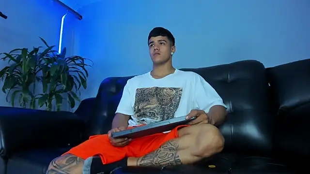 Snapshot of Rob_saenz_ chatting on September 2025 02:10:01 PM Rob saenz online show from September 2025 02:10:01 PM