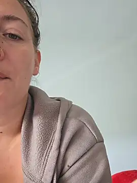 Snapshot of Sapphir3xoxo chatting on September 2025 03:47:02 PM Sapphir3xoxo online show from September 2025 03:47:02 PM