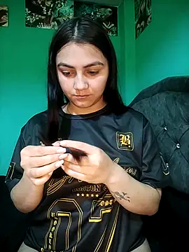 Snapshot of Nahiara_velez chatting on May 2026 10:59:02 PM Nahiara velez online show from May 2026 10:59:02 PM
