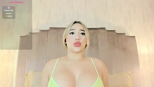 Snapshot of ashlyestone chatting on February 2025 02:09:02 AM ashlyestone online show from February 2025 02:09:02 AM